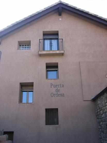 Apartamentos Puerta De Ordesa Laspuña エクステリア 写真